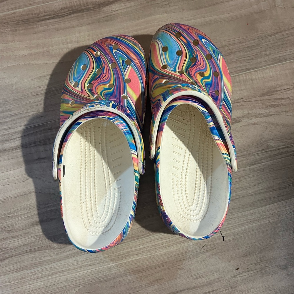 CROCS Multicolor Swirl Women's Slippers